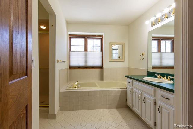 789 Deer Court, Plymouth, MI 48170
