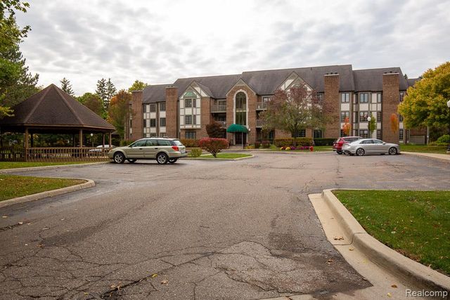 789 Deer Court, Plymouth, MI 48170