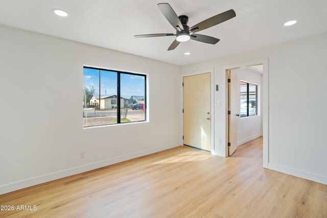 4439 S 6TH Street, Phoenix, AZ 85040