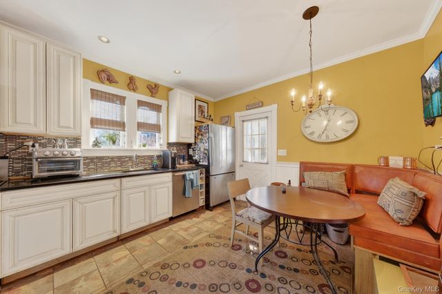 8 Bartlett Street, Ellenville, NY 12428