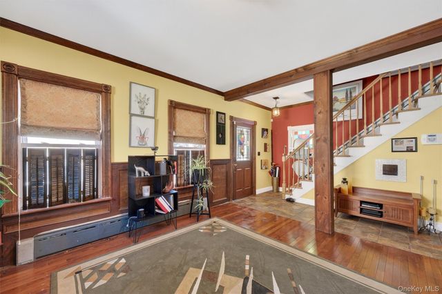 8 Bartlett Street, Ellenville, NY 12428