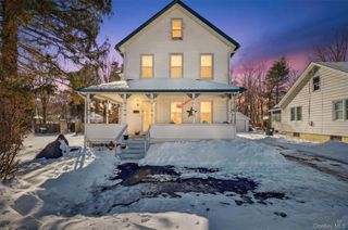 8 Bartlett Street, Ellenville, NY 12428