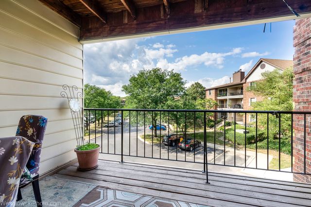 641 Hapsfield Lane 201, Buffalo Grove, IL 60089