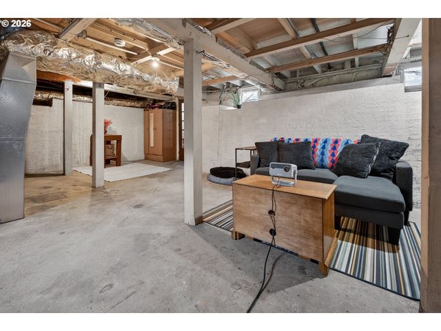 5535 Se FLAVEL St, Portland, OR 97206