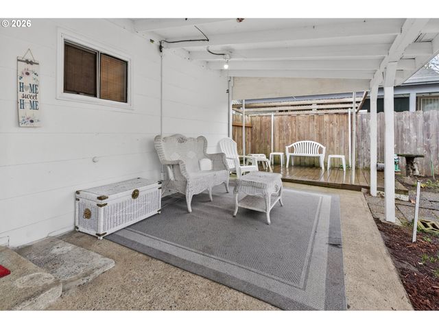 5535 Se FLAVEL St, Portland, OR 97206