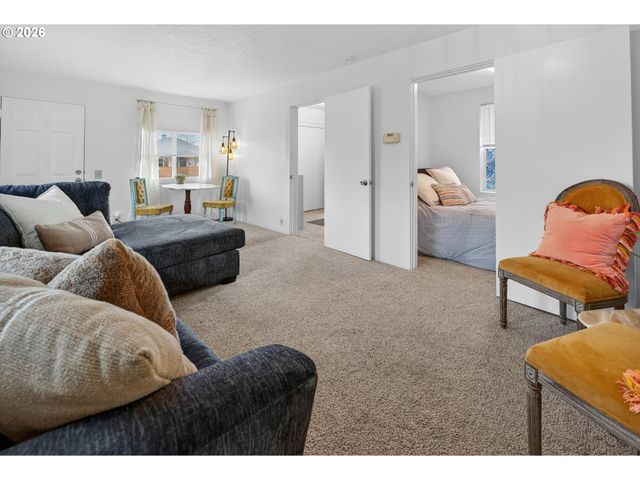 5535 Se FLAVEL St, Portland, OR 97206