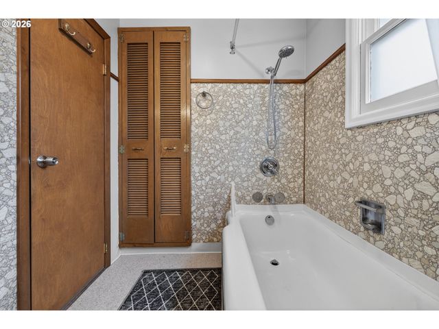 5535 Se FLAVEL St, Portland, OR 97206