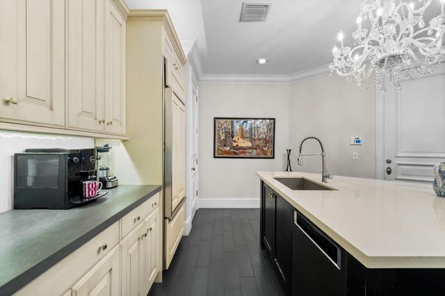 645 NE 17th Way 645, Fort Lauderdale, FL 33304