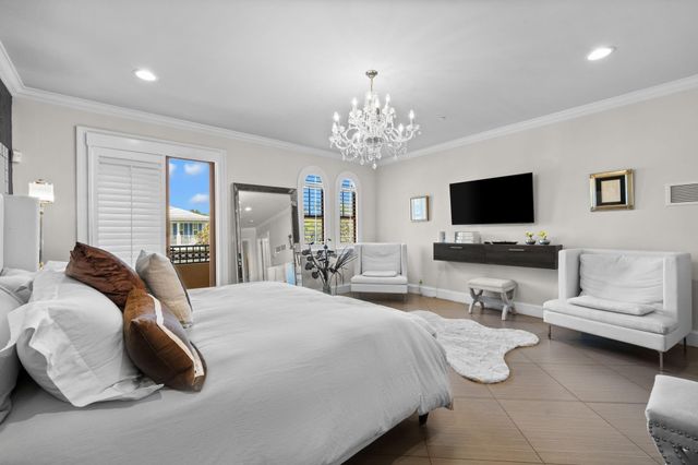 645 NE 17th Way 645, Fort Lauderdale, FL 33304