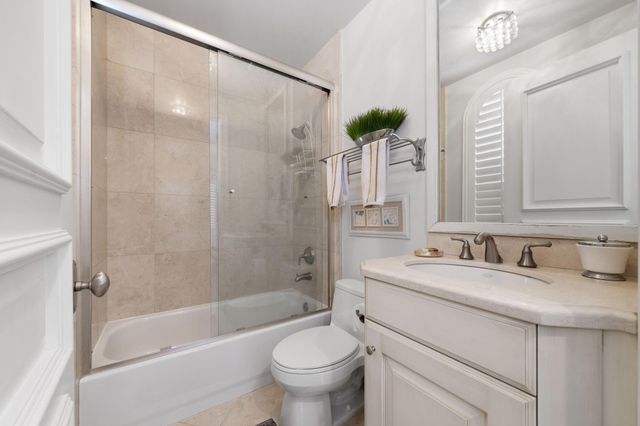 645 NE 17th Way 645, Fort Lauderdale, FL 33304