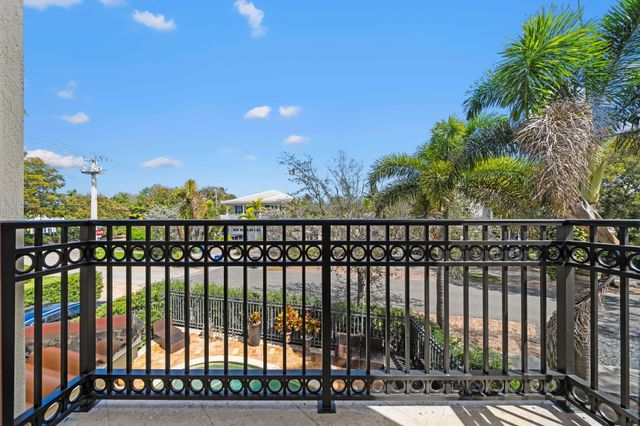 645 NE 17th Way 645, Fort Lauderdale, FL 33304