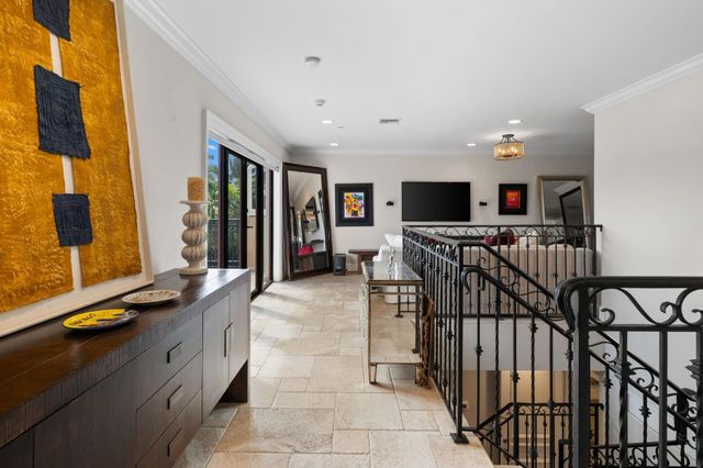 645 NE 17th Way 645, Fort Lauderdale, FL 33304