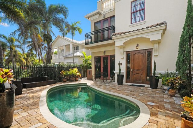 645 NE 17th Way 645, Fort Lauderdale, FL 33304