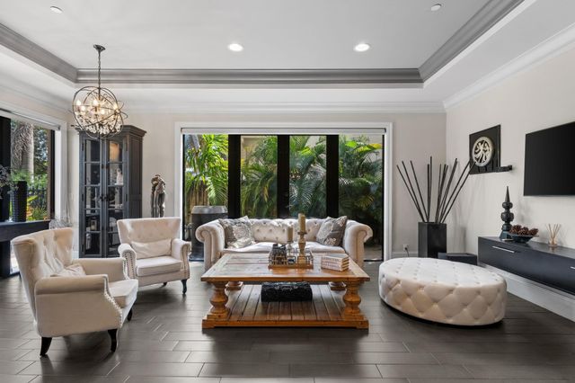 645 NE 17th Way 645, Fort Lauderdale, FL 33304