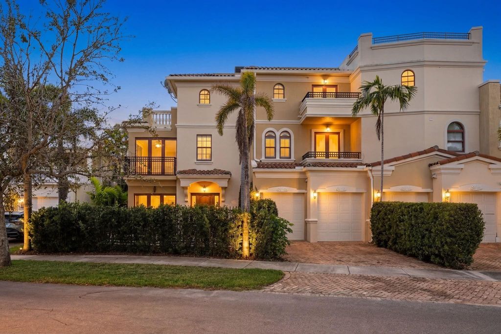 645 NE 17th Way 645, Fort Lauderdale, FL 33304