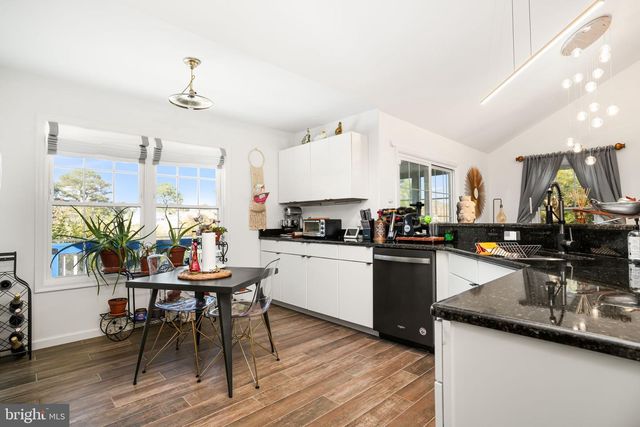 3188 BLACKBEARD RD, Greenbackville, VA 23356