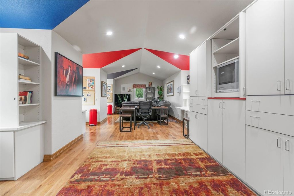 Image 27 of property listing at 5340 S Race Court, Greenwood Village, CO 80121