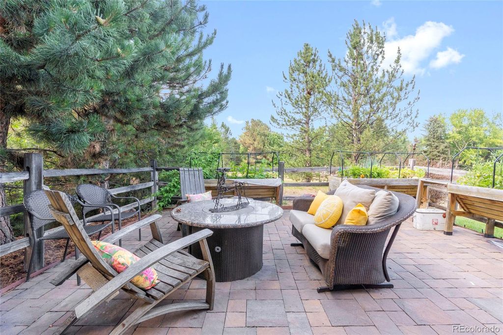 Image 10 of property listing at 5340 S Race Court, Greenwood Village, CO 80121