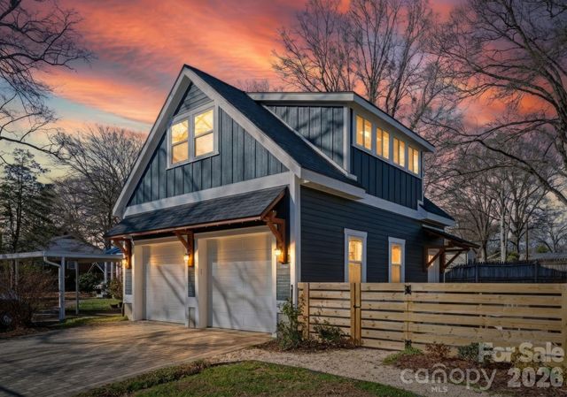 143 E Stewart Avenue, Mooresville, NC 28115