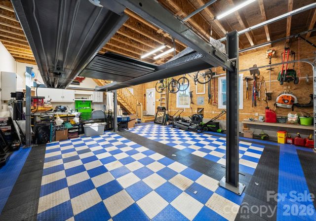 143 E Stewart Avenue, Mooresville, NC 28115