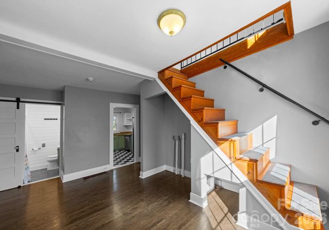 143 E Stewart Avenue, Mooresville, NC 28115