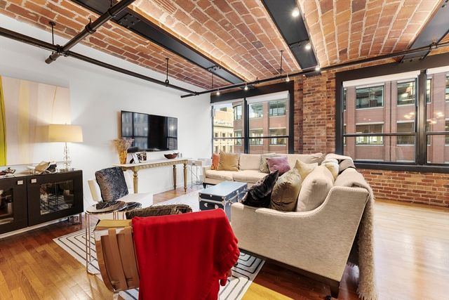 121 Beach 502, Boston, MA 02111