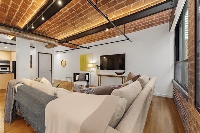 121 Beach 502, Boston, MA 02111