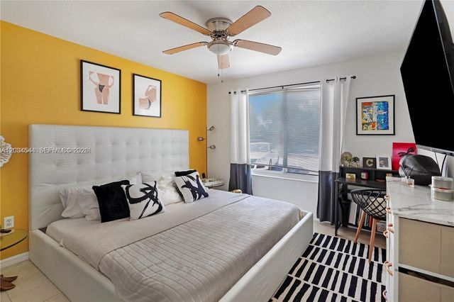 1107 Villa Ln 1107, Boynton Beach, FL 33435