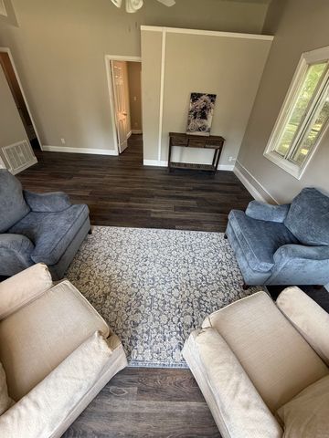 5006 delbrook Avenue, Lansing, MI 48910