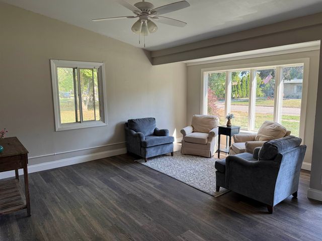 5006 delbrook Avenue, Lansing, MI 48910