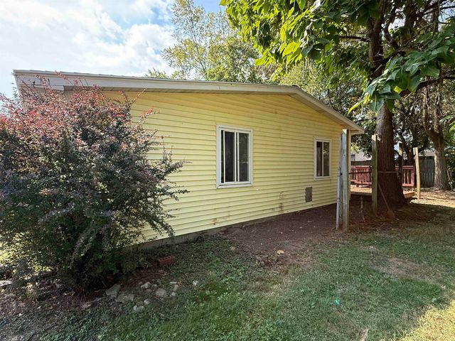 5006 delbrook Avenue, Lansing, MI 48910