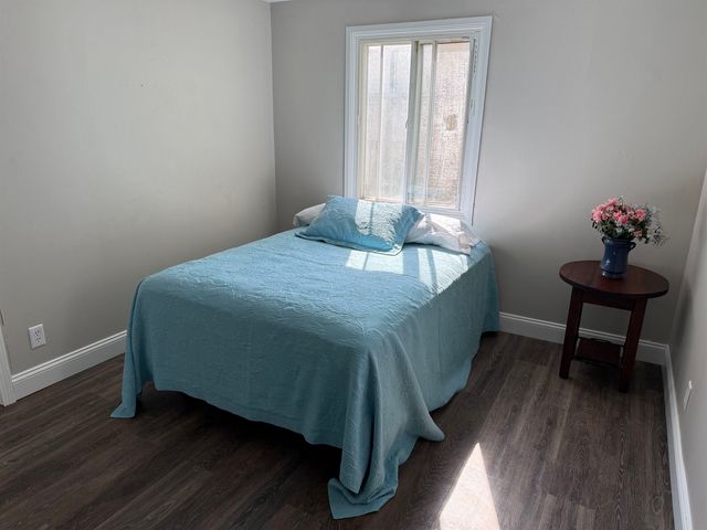 5006 delbrook Avenue, Lansing, MI 48910