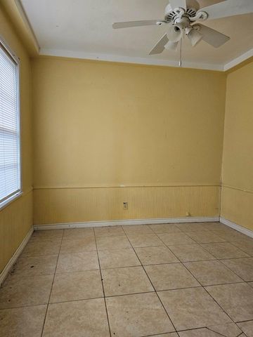 1308 Pecan Dr, Pasadena, TX 77502