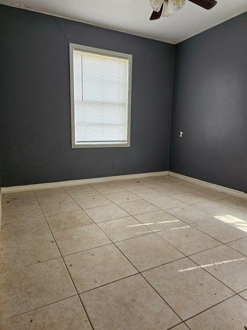 1308 Pecan Dr, Pasadena, TX 77502