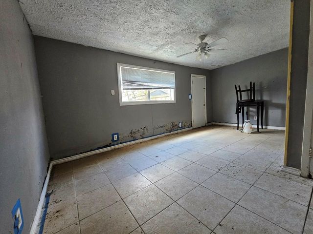 1308 Pecan Dr, Pasadena, TX 77502