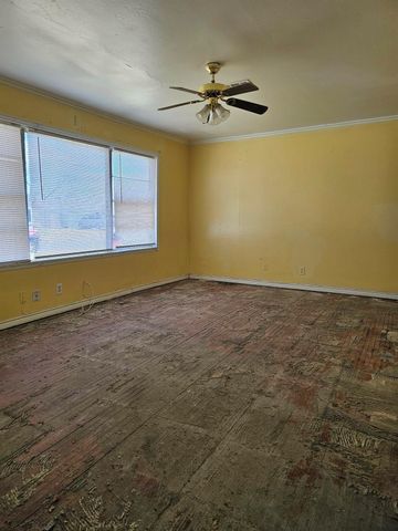 1308 Pecan Dr, Pasadena, TX 77502