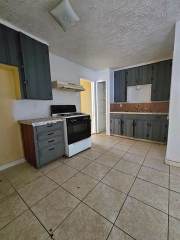 1308 Pecan Dr, Pasadena, TX 77502