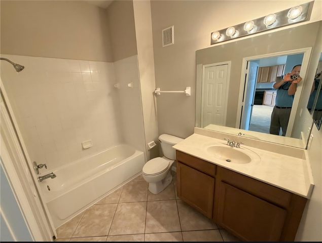 4351 ANSON LANE 302, Orlando, FL 32814