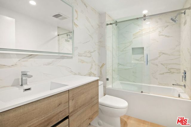 1228 N Sycamore Avenue, Los Angeles, CA 90038