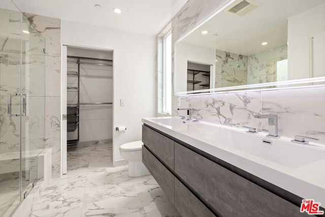 1228 N Sycamore Avenue, Los Angeles, CA 90038