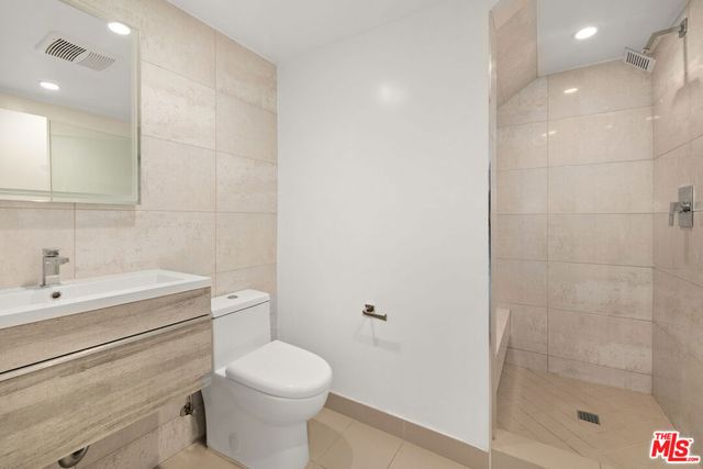 1228 N Sycamore Avenue, Los Angeles, CA 90038