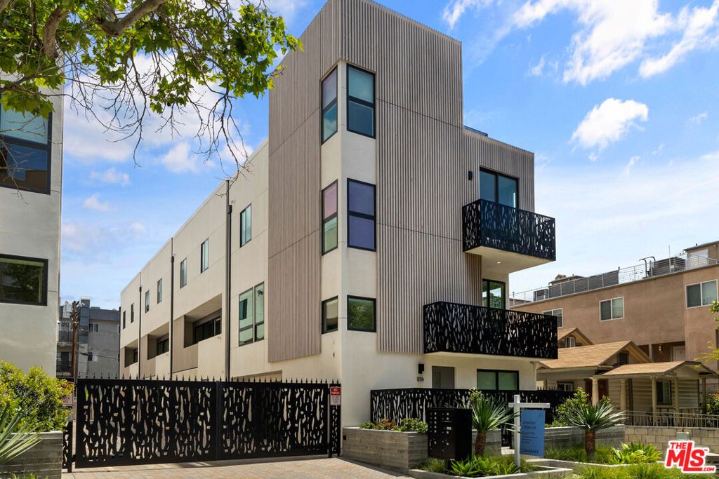 1228 N Sycamore Avenue, Los Angeles, CA 90038
