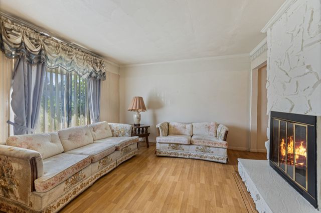 111 Lewis St, Nashville, TN 37210