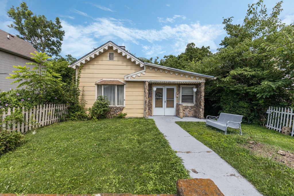 111 Lewis St, Nashville, TN 37210