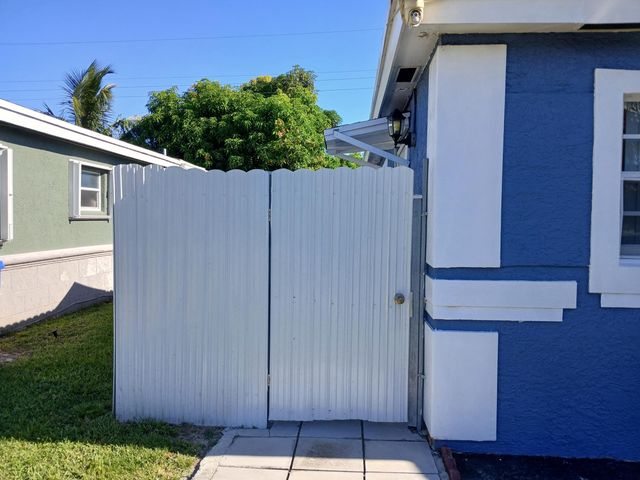7530 SHALIMAR Street, Miramar, FL 33023
