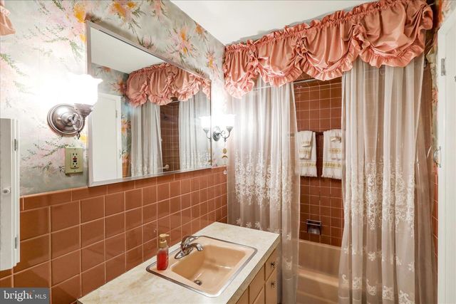 2601 READING BLVD, West Lawn, PA 19609