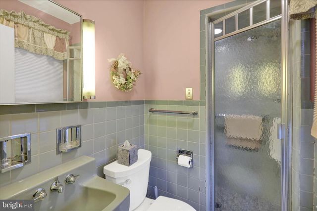 2601 READING BLVD, West Lawn, PA 19609