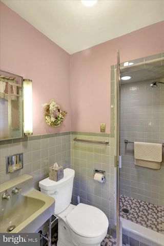 2601 READING BLVD, West Lawn, PA 19609