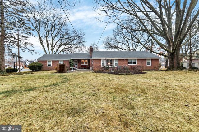 2601 READING BLVD, West Lawn, PA 19609