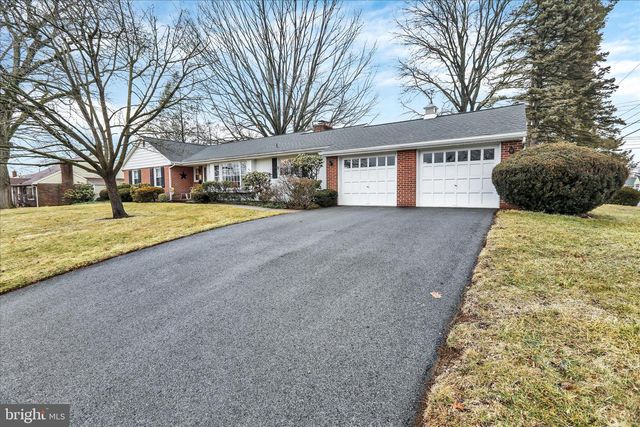 2601 READING BLVD, West Lawn, PA 19609